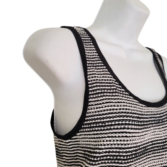 Athleta Black White Striped Sleeveless Tank Top M Knit Seamless - Picture 4 of 4